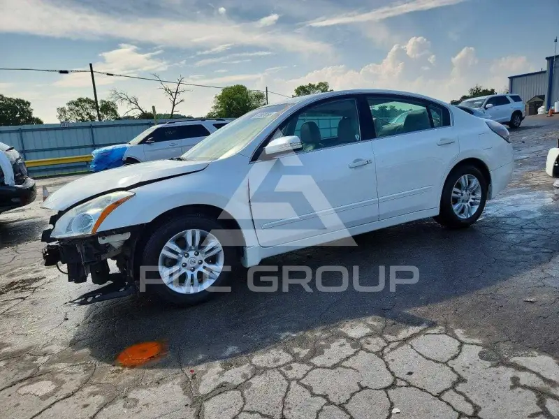 2011 Nissan ALTIMA photo