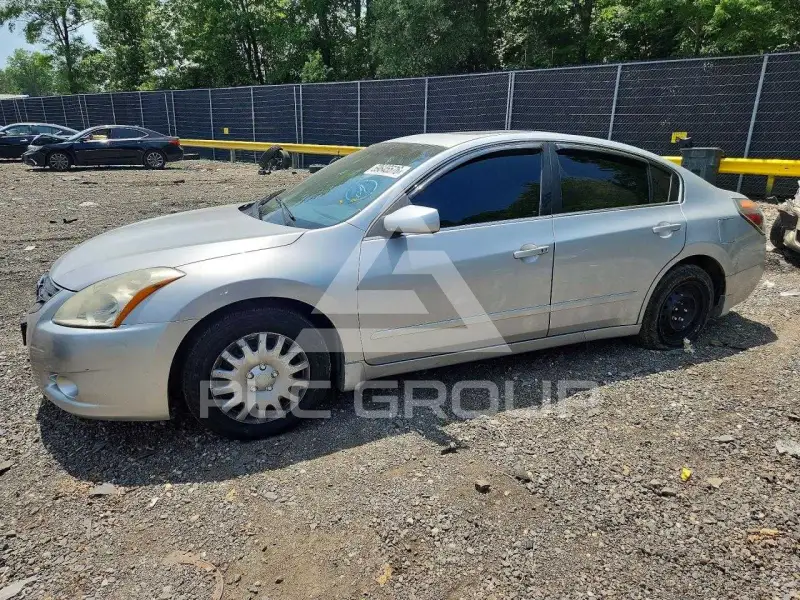 2011 Nissan ALTIMA photo