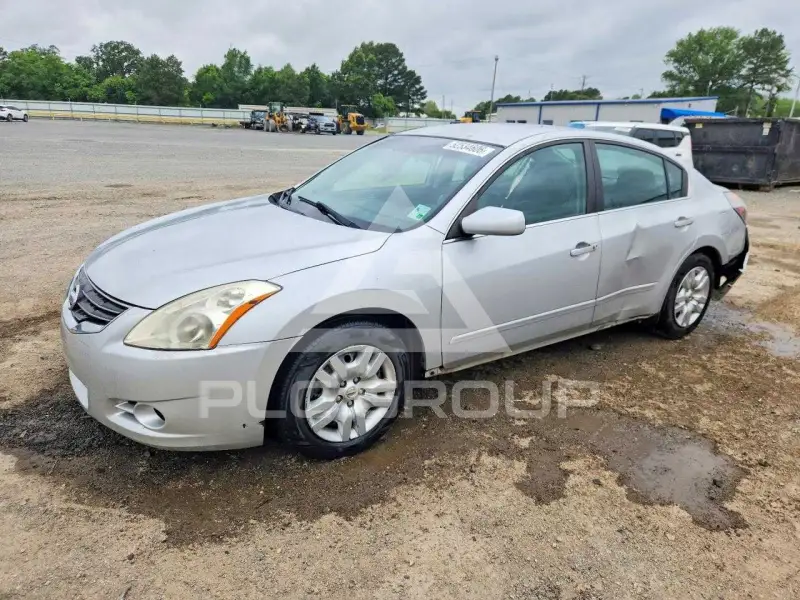 2011 Nissan ALTIMA фото