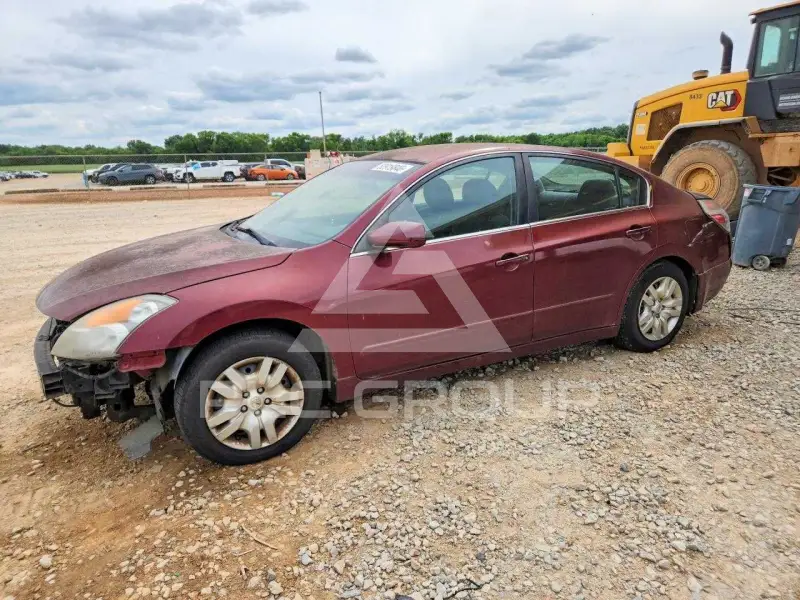 2011 Nissan ALTIMA photo