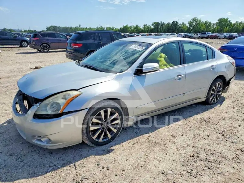 2011 Nissan ALTIMA photo