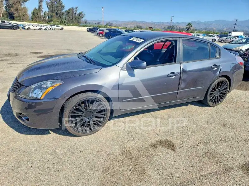2011 Nissan ALTIMA photo
