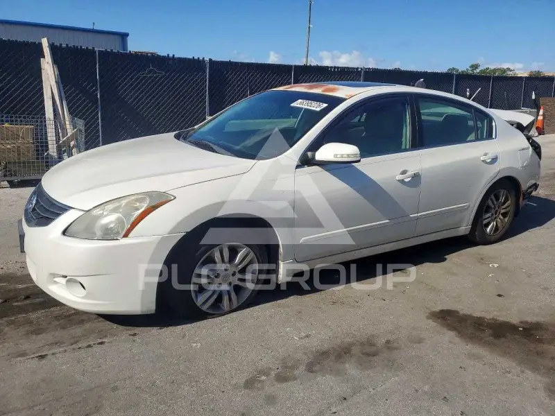 2011 Nissan ALTIMA фото
