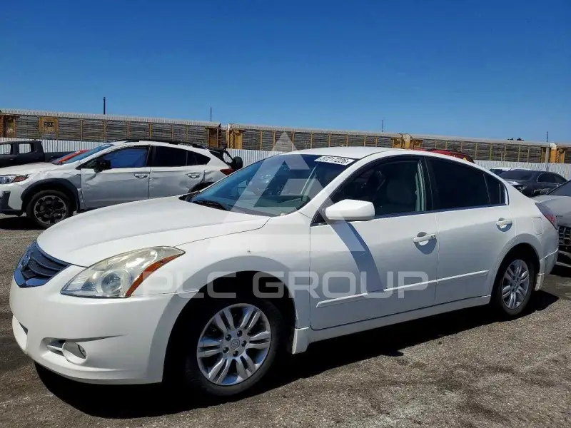 2011 Nissan ALTIMA photo