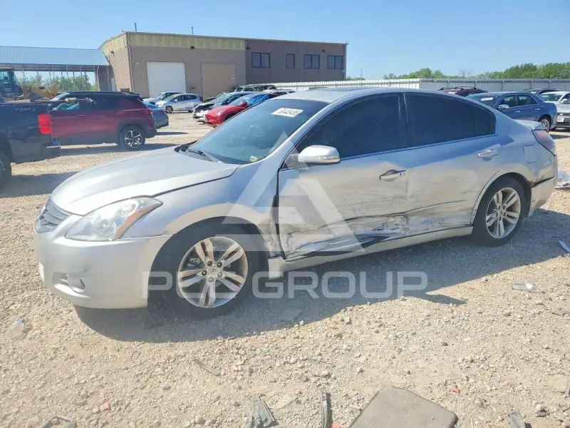 2011 Nissan ALTIMA фото
