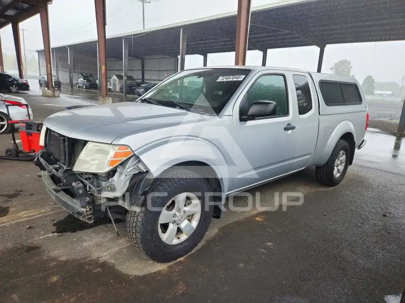 2011 Nissan FRONTIER фото