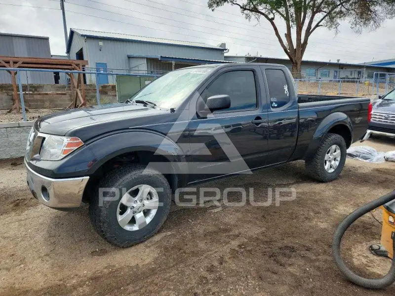 2011 Nissan FRONTIER photo