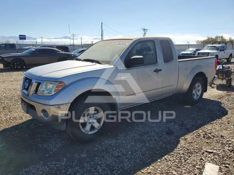2011 Nissan FRONTIER фото
