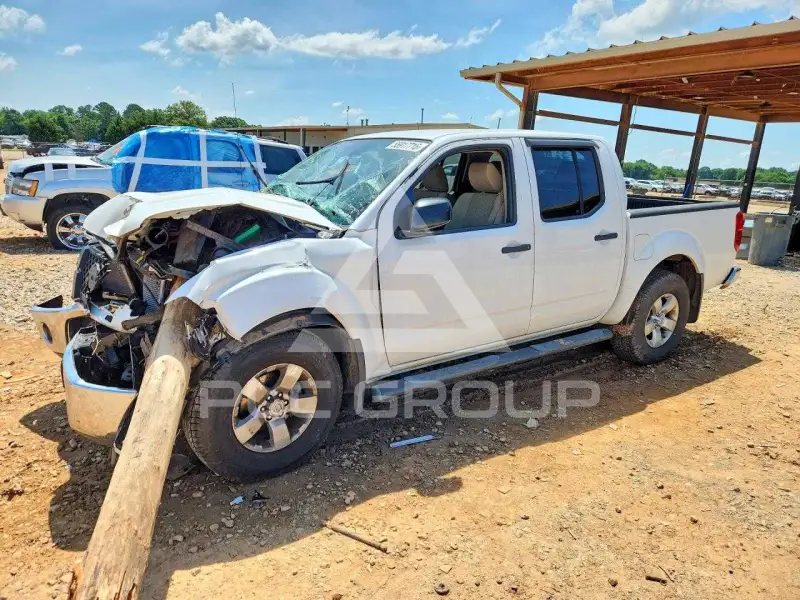 2011 Nissan FRONTIER фото