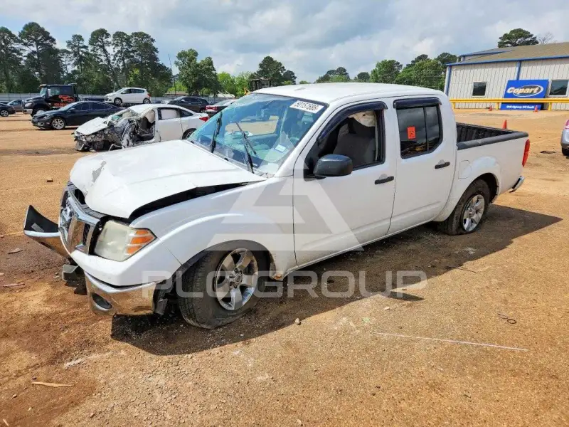 2011 Nissan FRONTIER фото