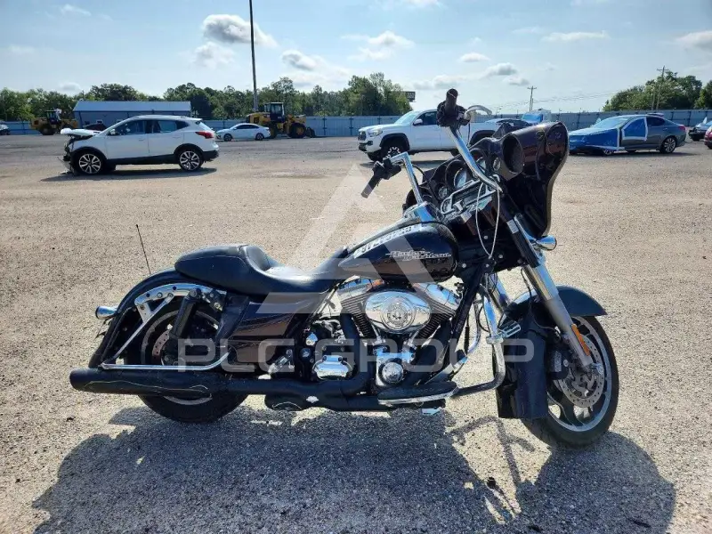 2011 Harley-Davidson FL photo