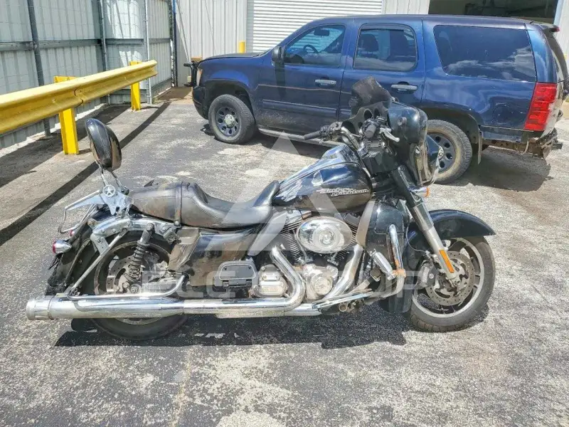 2011 Harley-Davidson FL photo