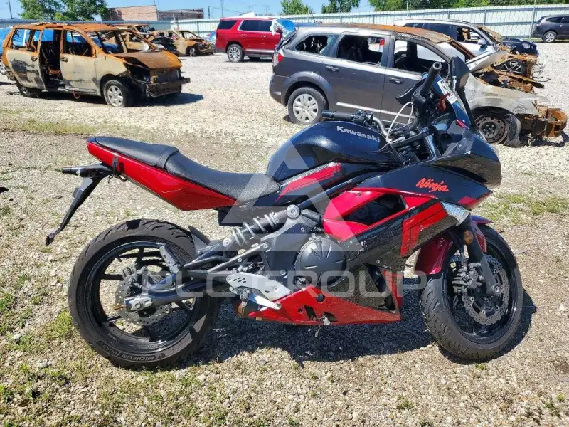2011 Kawasaki Ninja650 фото