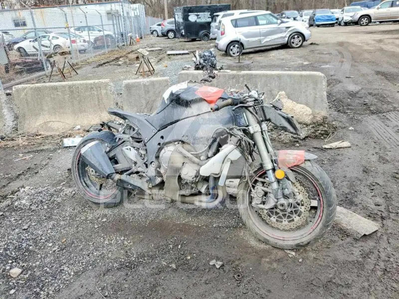 2011 Kawasaki ZX1000 фото