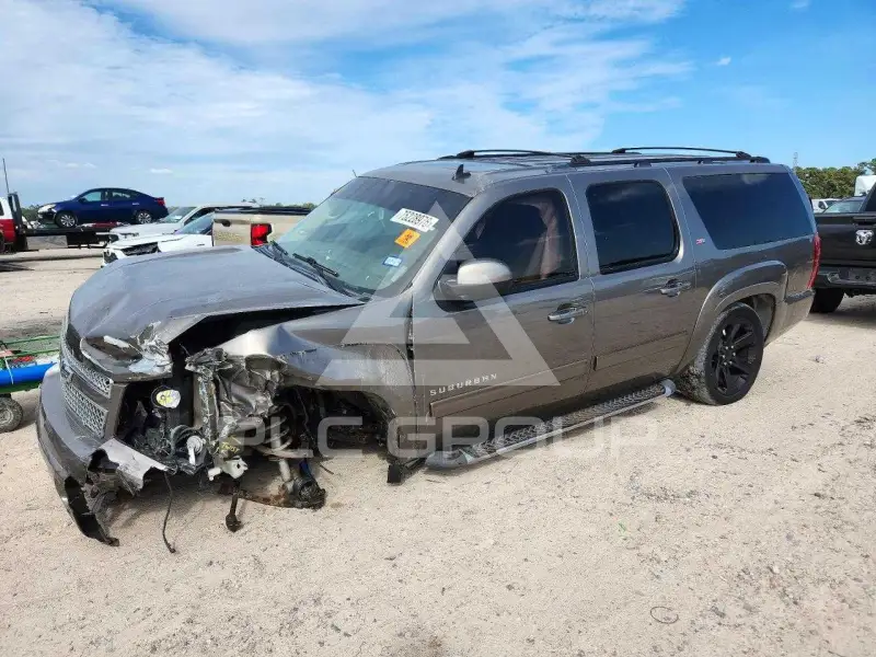 2011 Chevrolet Suburan photo