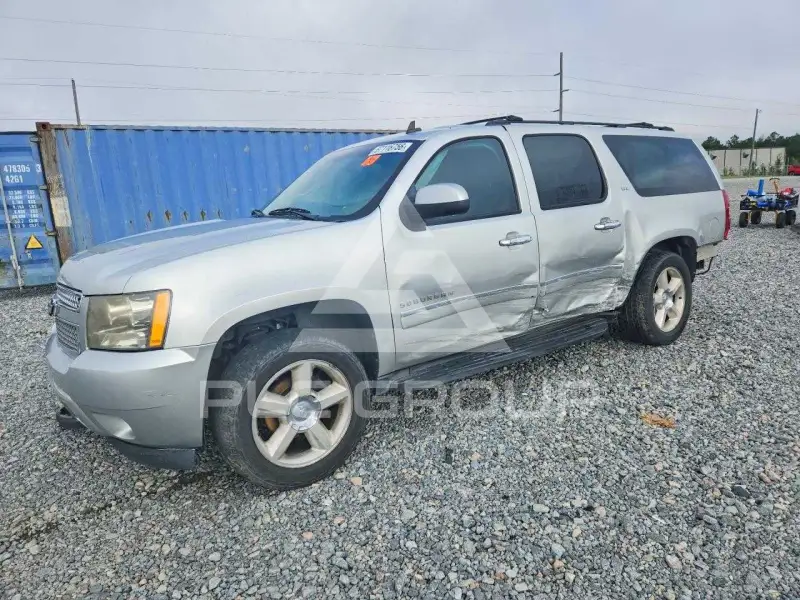 2011 Chevrolet Suburan photo