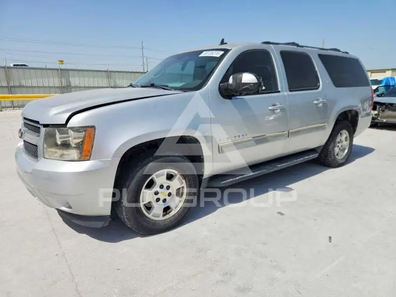 2011 Chevrolet Suburan photo