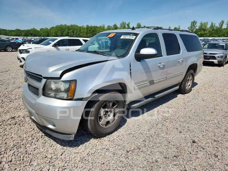 2011 Chevrolet Suburan photo