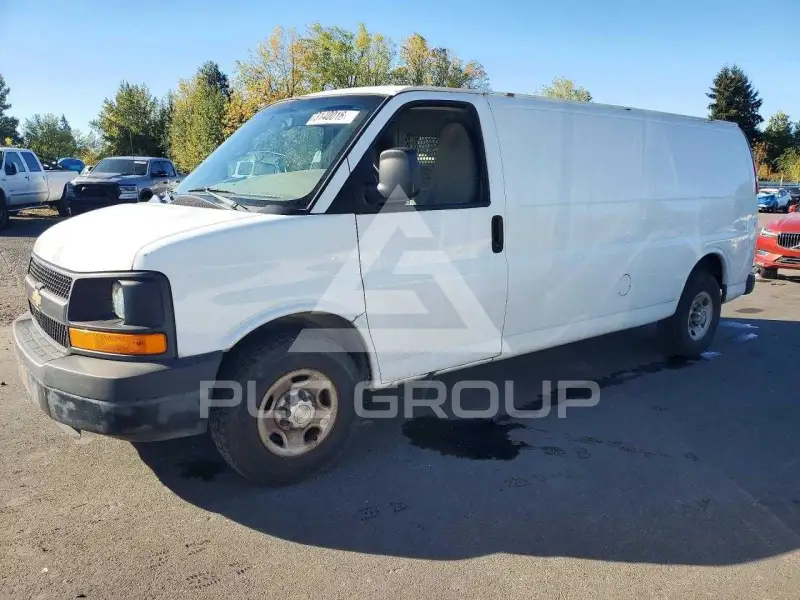 2011 Chevrolet Express photo