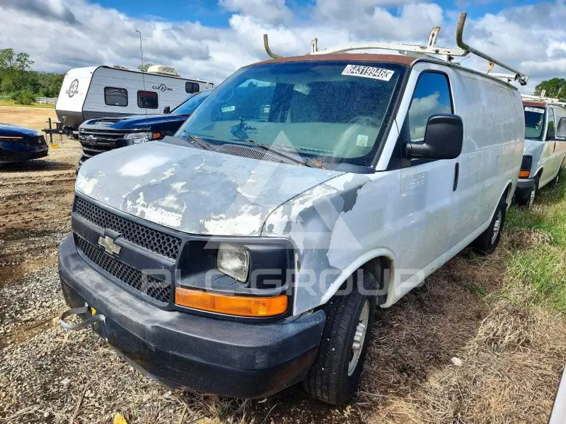 2011 Chevrolet Express photo