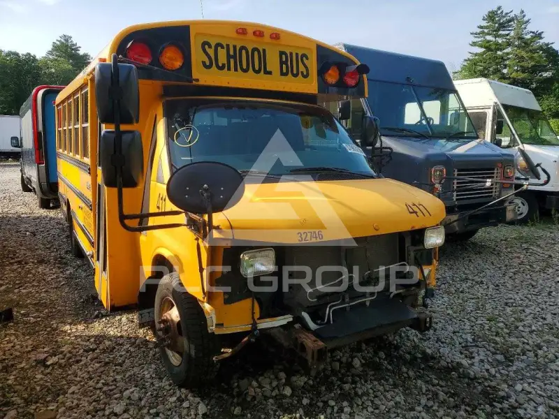 2011 Chevrolet Express photo