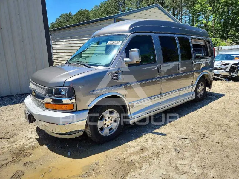 2011 Chevrolet Express photo
