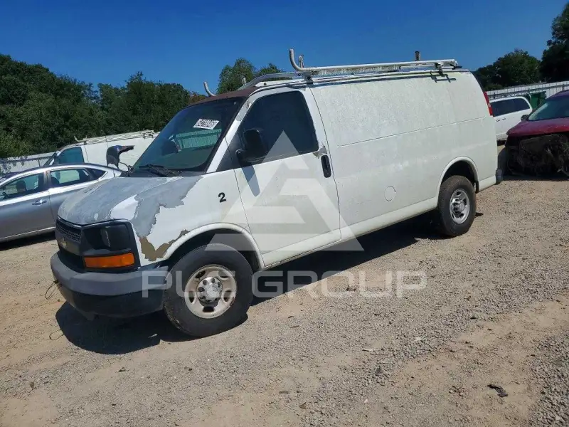 2011 Chevrolet Express photo