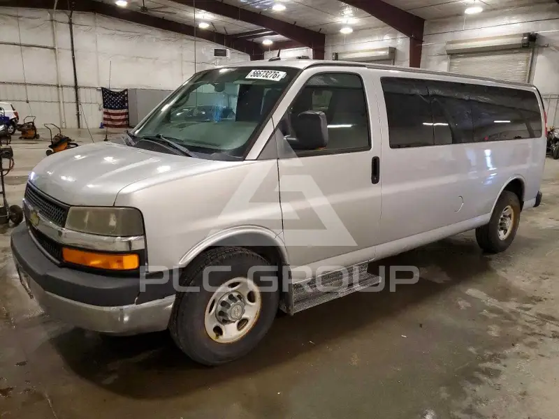 2011 Chevrolet Express photo