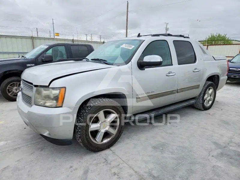 2011 Chevrolet Avalanche фото