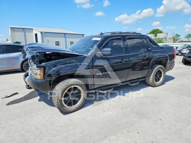 2011 Chevrolet Avalanche photo