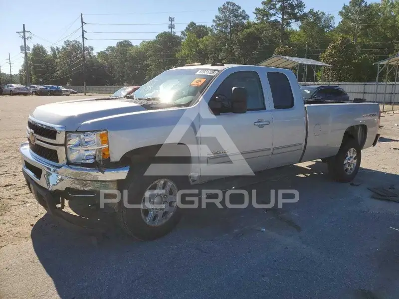 2011 Chevrolet 3500 фото