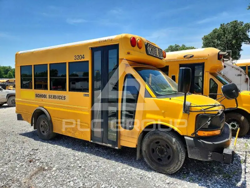 2011 Chevrolet Express photo