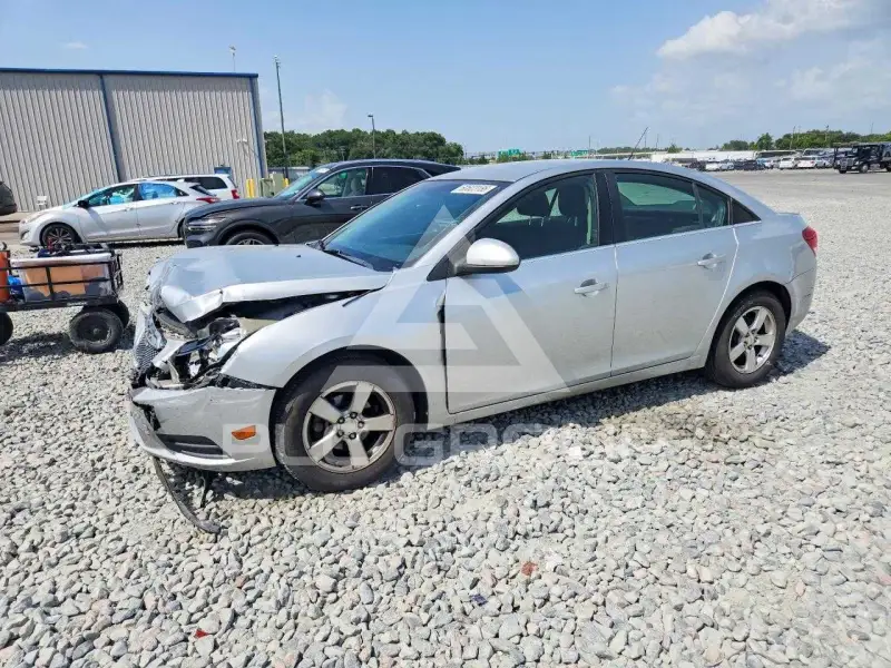 2011 Chevrolet Cruze фото