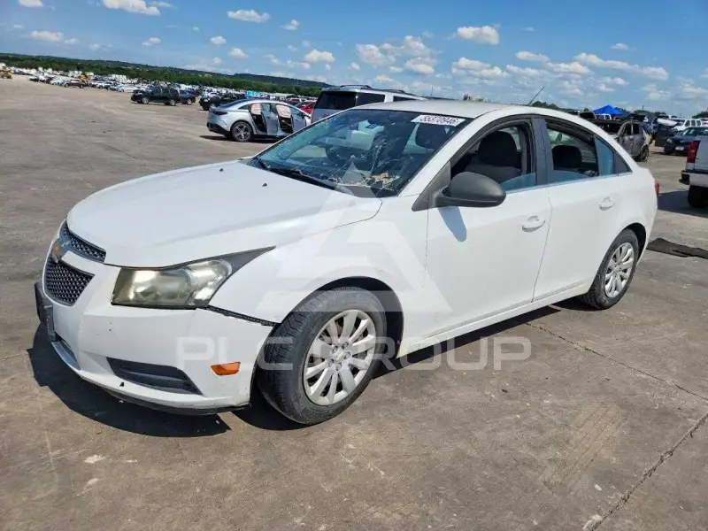 2011 Chevrolet Cruze photo