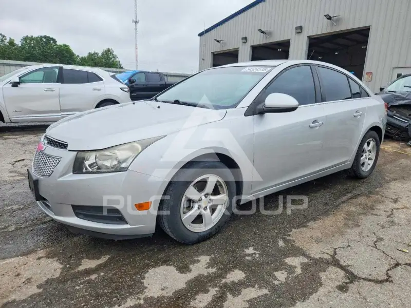 2011 Chevrolet Cruze фото