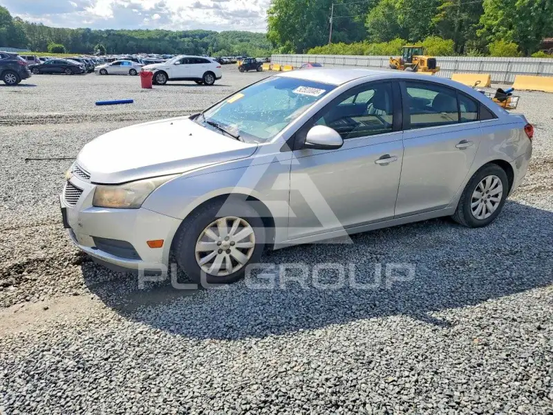 2011 Chevrolet Cruze photo
