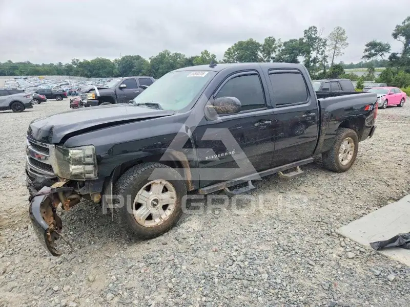 2011 Chevrolet Silverado photo