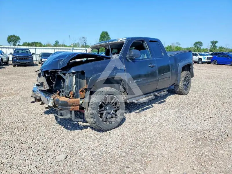 2011 Chevrolet Silverado photo