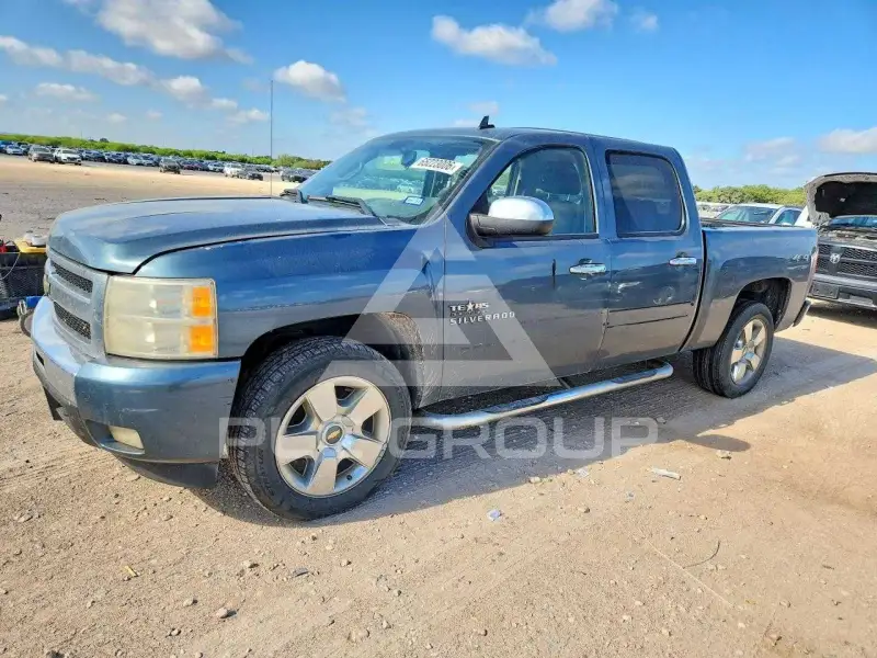 2011 Chevrolet Silverado photo
