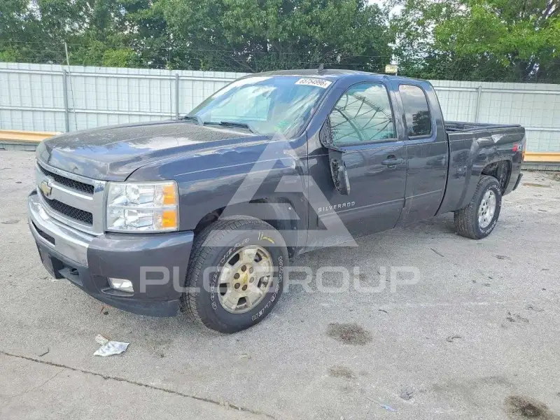 2011 Chevrolet Silverado photo
