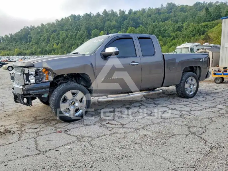 2011 Chevrolet Silverado photo