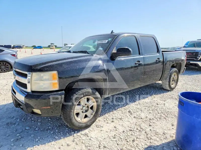 2011 Chevrolet Silverado photo