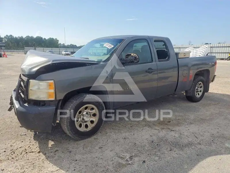 2011 Chevrolet Silverado photo