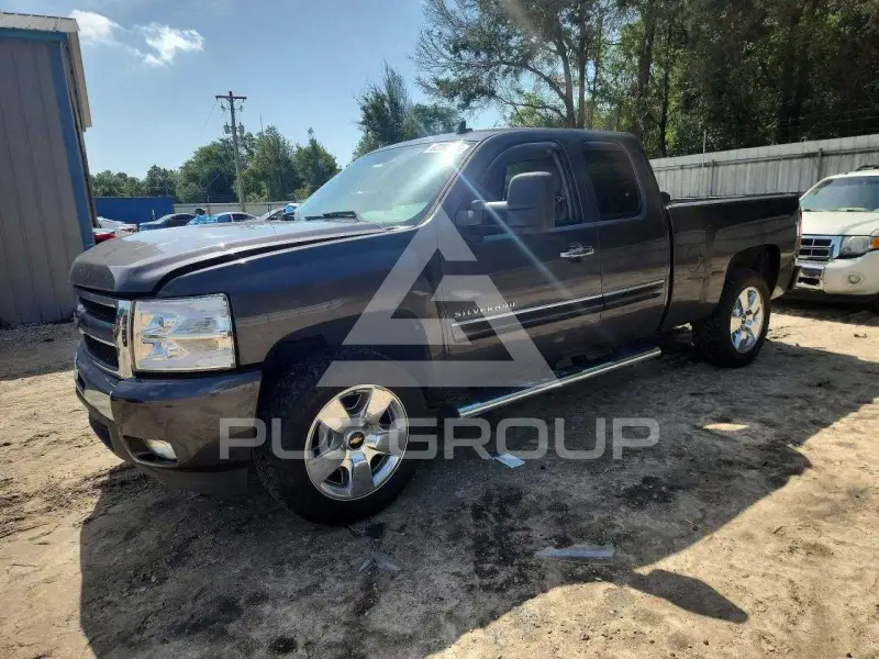 2011 Chevrolet Silverado photo