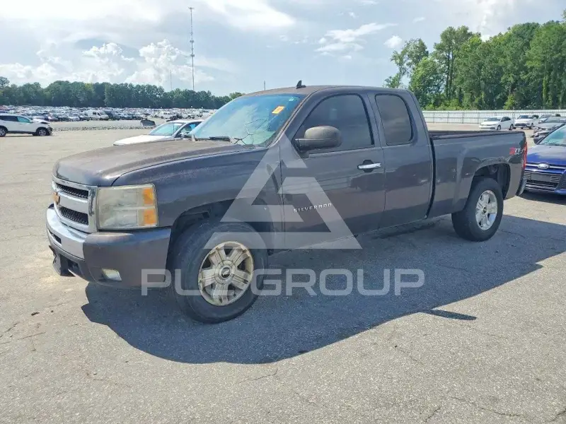 2011 Chevrolet Silverado photo