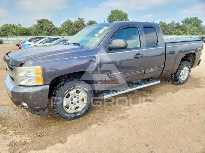 2011 Chevrolet Silverado photo