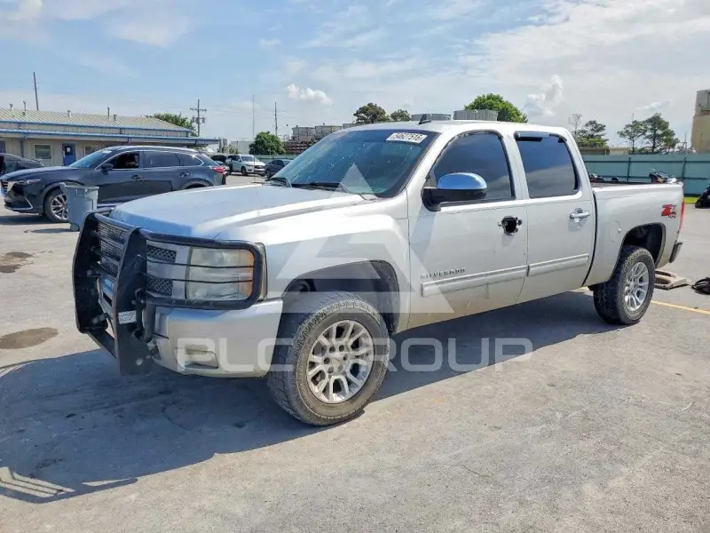 2011 Chevrolet Silverado photo