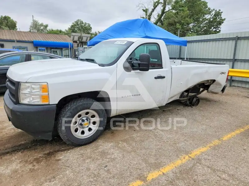 2011 Chevrolet Silverado photo