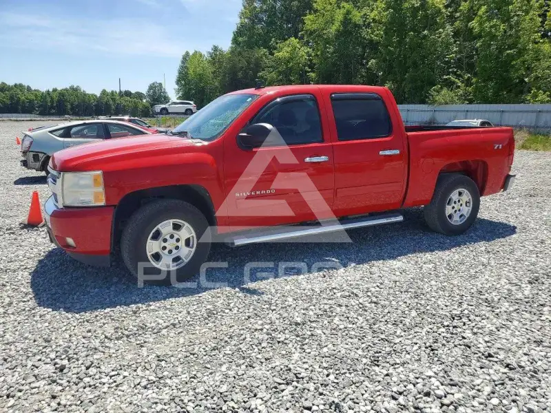 2011 Chevrolet Silverado photo