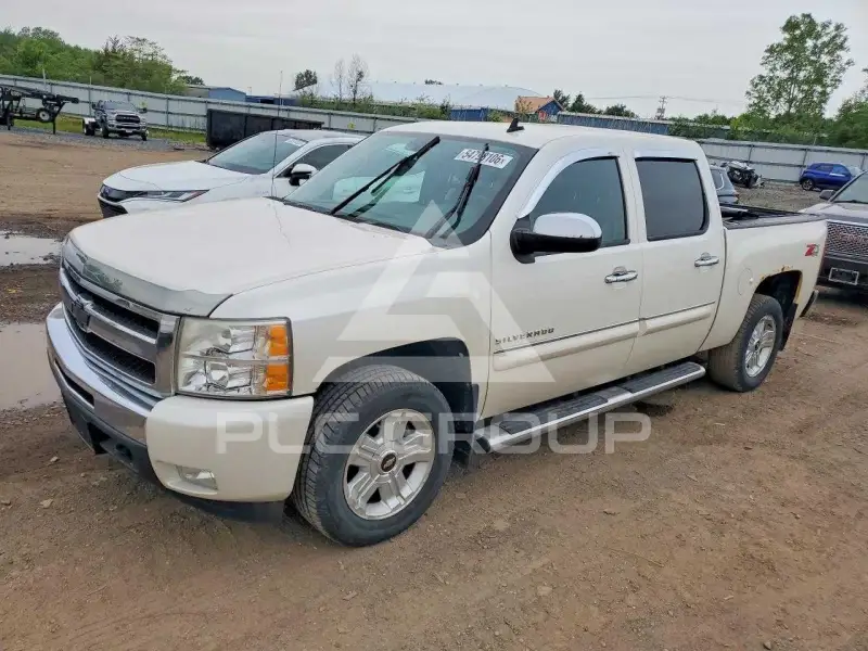 2011 Chevrolet Silverado photo